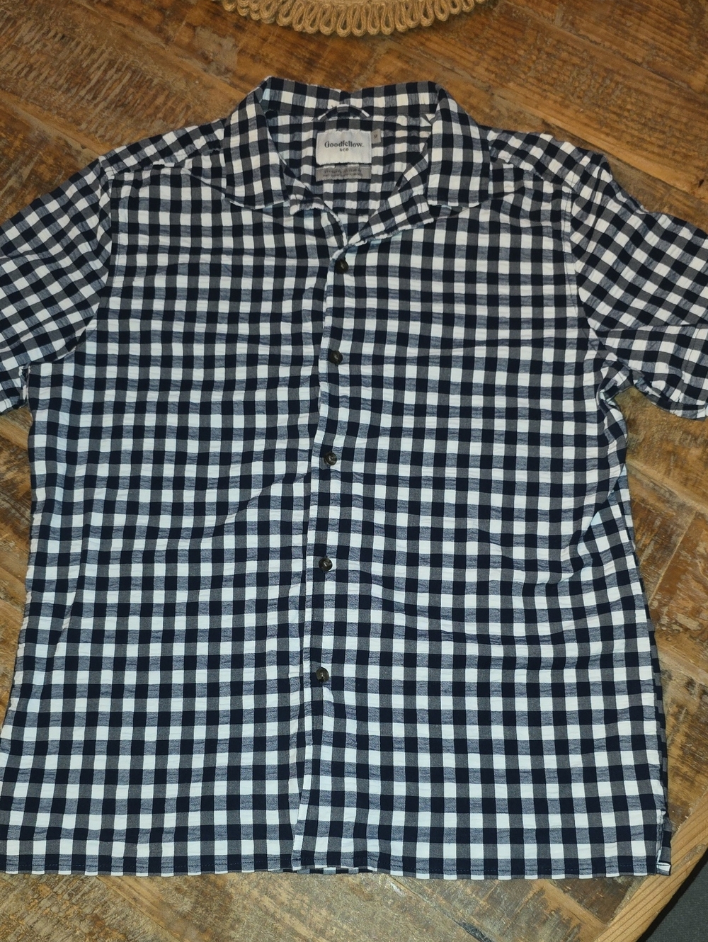Goodfellow & Co Men’s Navy and White Gingham Short-Sleeve Shirt